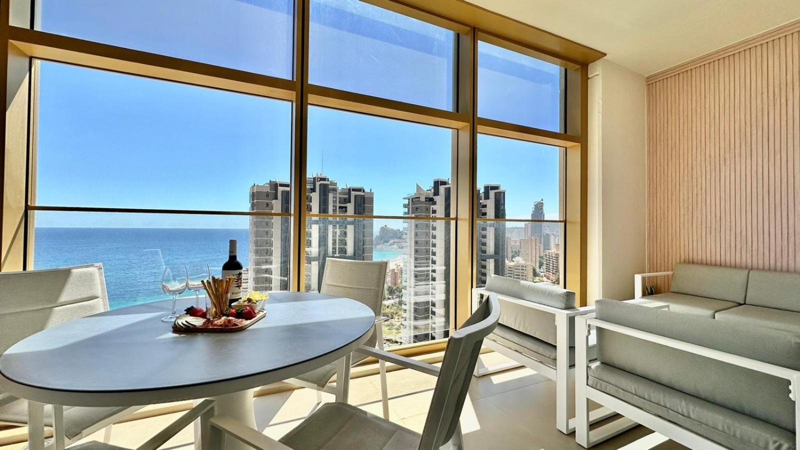 Intempo Residence By Leo Apartments Benidorm Exterior foto